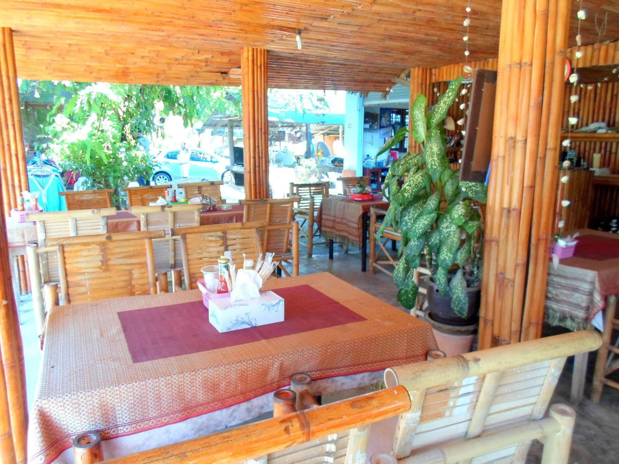 Baan Kuasakul Resort Mae Nam Luaran gambar